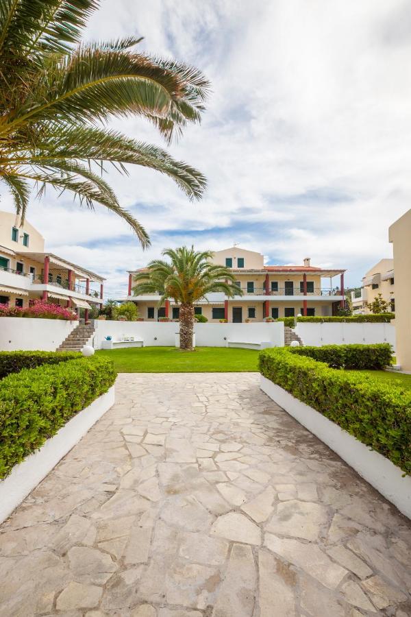 Acroyali House